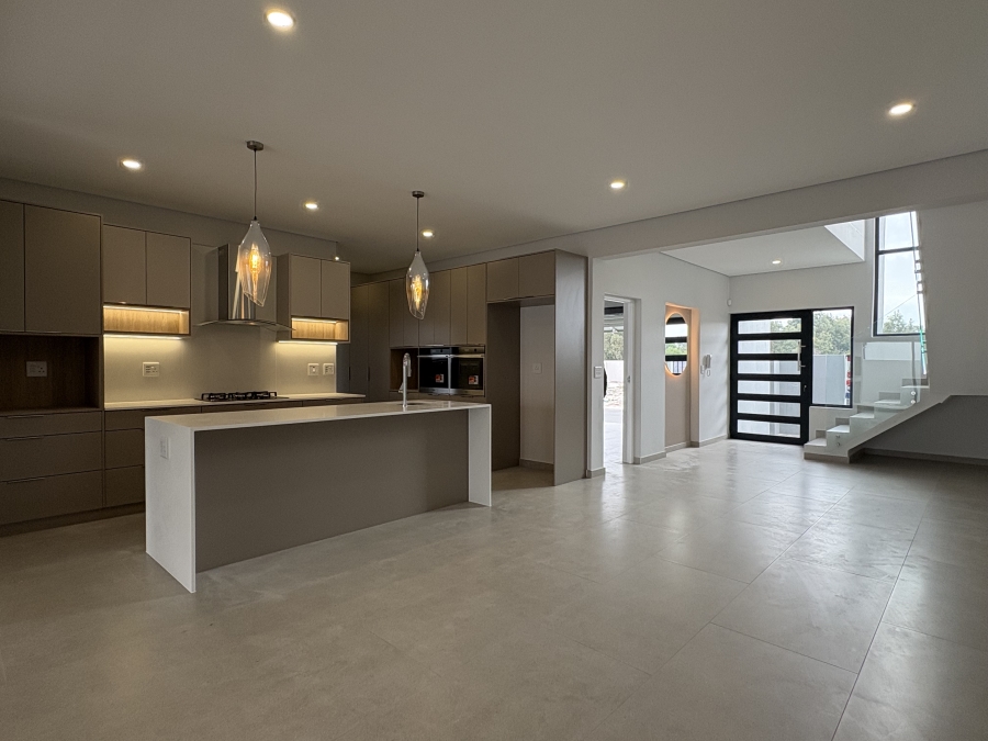 4 Bedroom Property for Sale in Sandown Western Cape